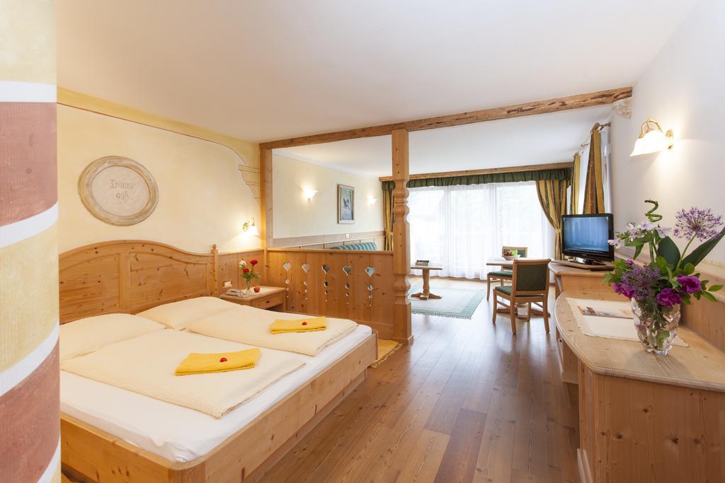 Landhotel Tharerwirt Olang Rum bild