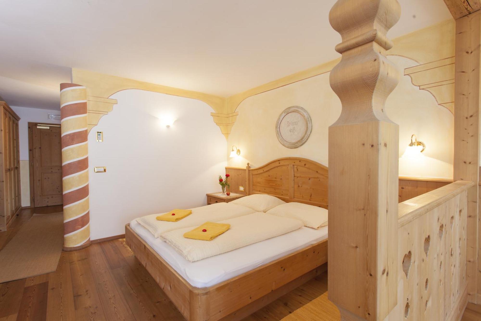 Landhotel Tharerwirt Olang Rum bild