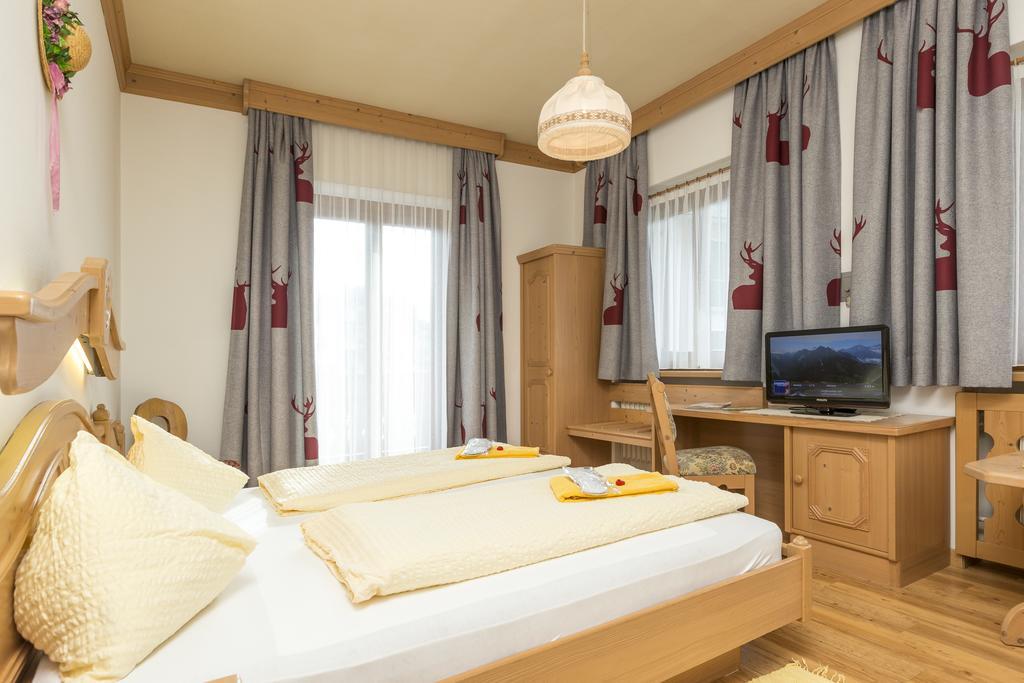 Landhotel Tharerwirt Olang Exteriör bild
